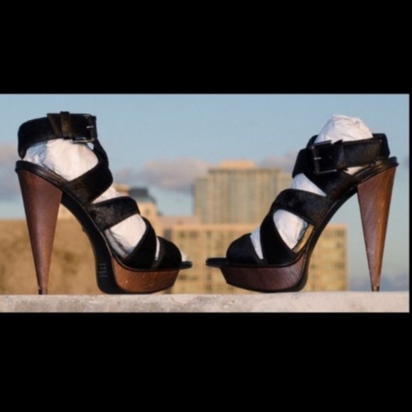 Report Signature Shoes - NEW REPORT SIGNATURE Size 7.5 6.5 Pony Hair Sandal